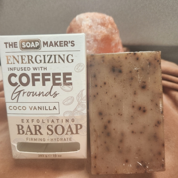 THE SOAP MAKER'S ENERGIZING COFFEE GROUNDS  EXFOLIATING COCOA VANILLA SOAP - Picture 4 of 4